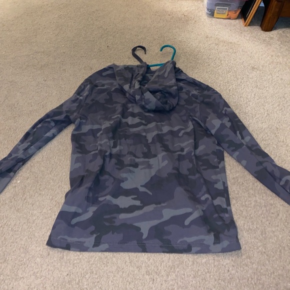 American Eagle Sweater - Picture 4 of 4